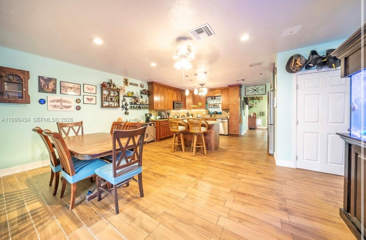 Real estate property located at 6890 57th St, Broward, Everglades Land Sales Co, Davie, FL