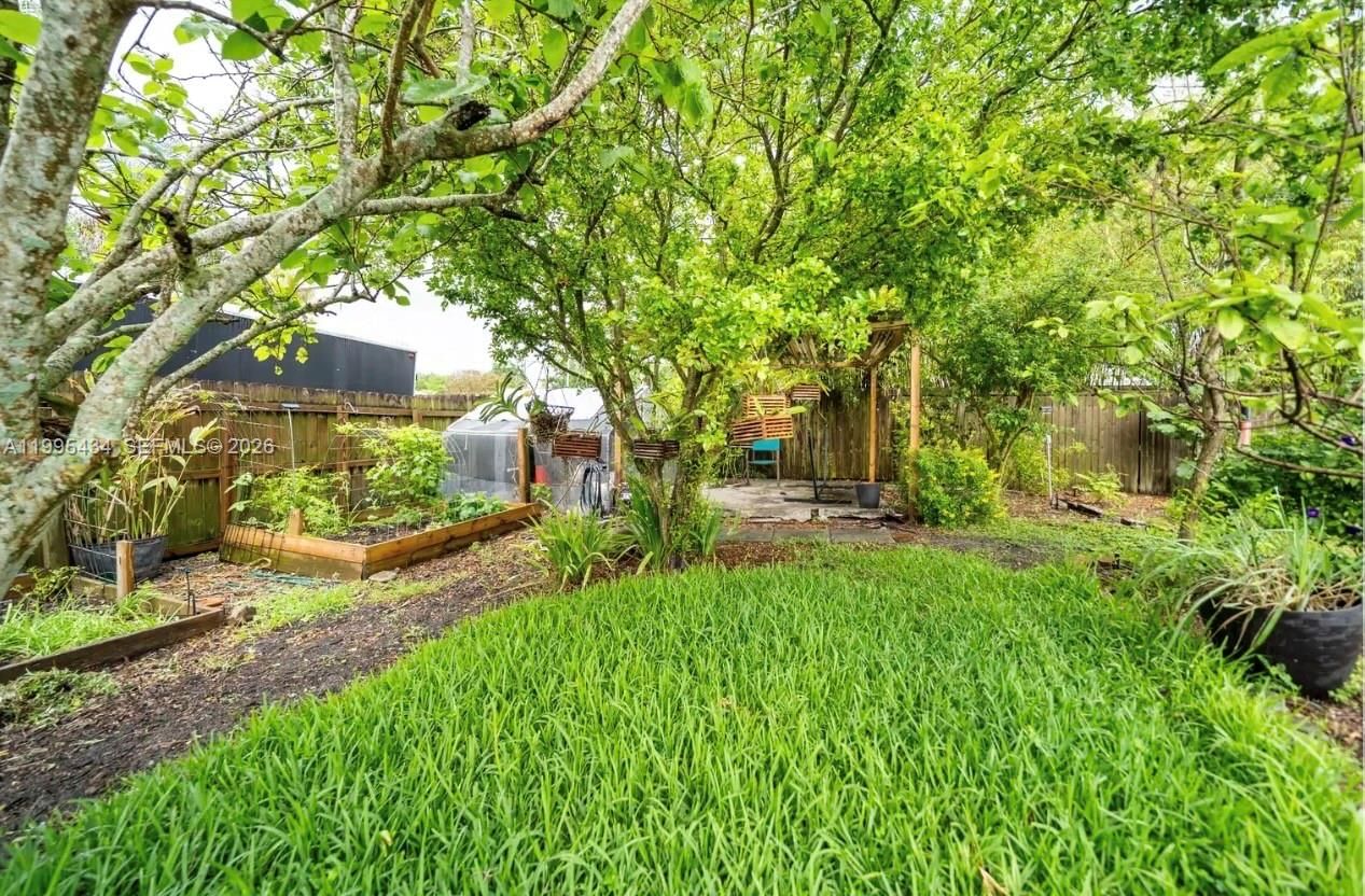 Real estate property located at 6890 57th St, Broward, Everglades Land Sales Co, Davie, FL