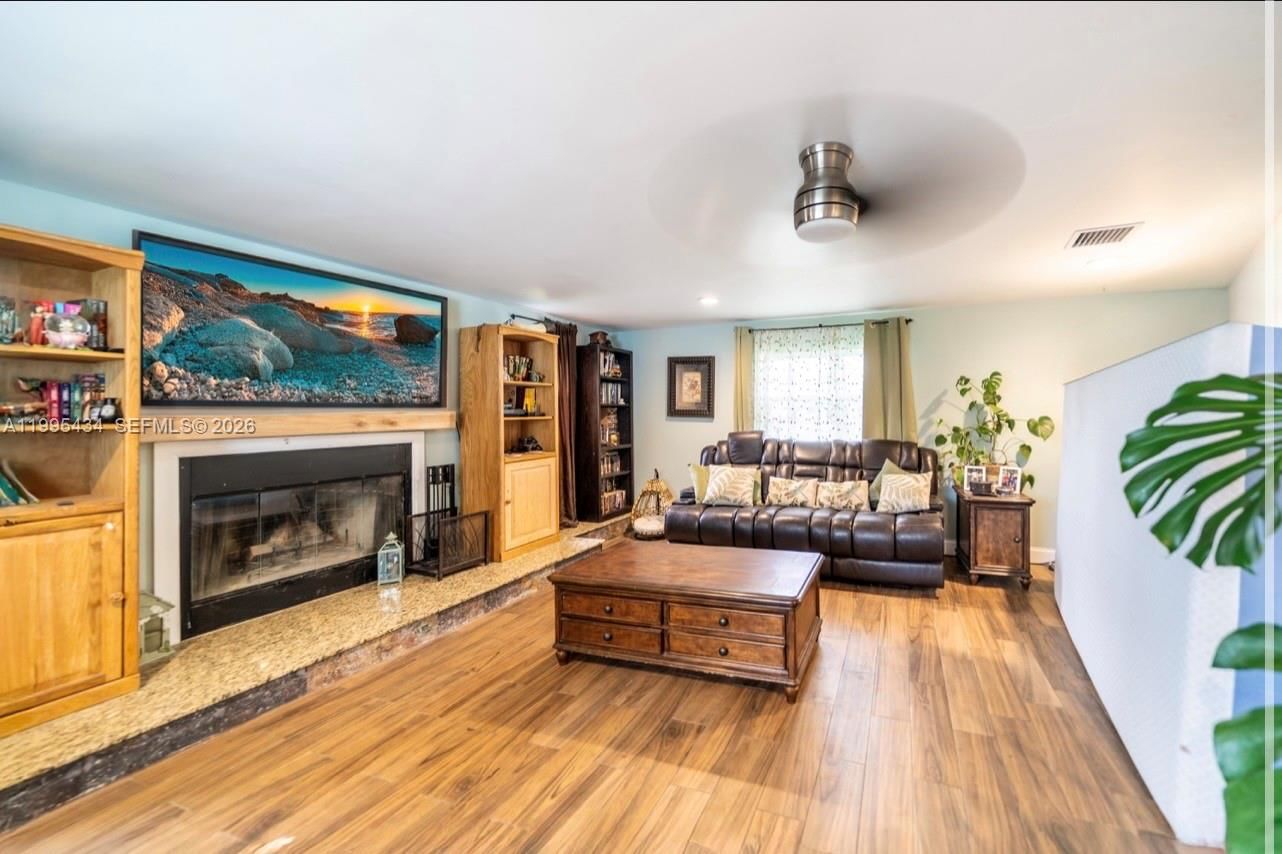 Real estate property located at 6890 57th St, Broward, Everglades Land Sales Co, Davie, FL