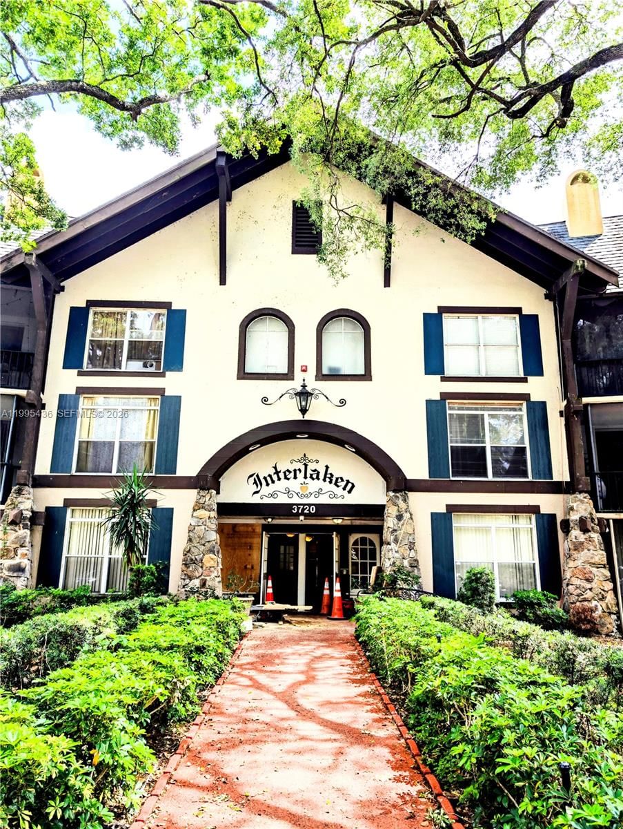 Real estate property located at 3720 Inverrary Dr #1J, Broward, International Village At, Lauderhill, FL