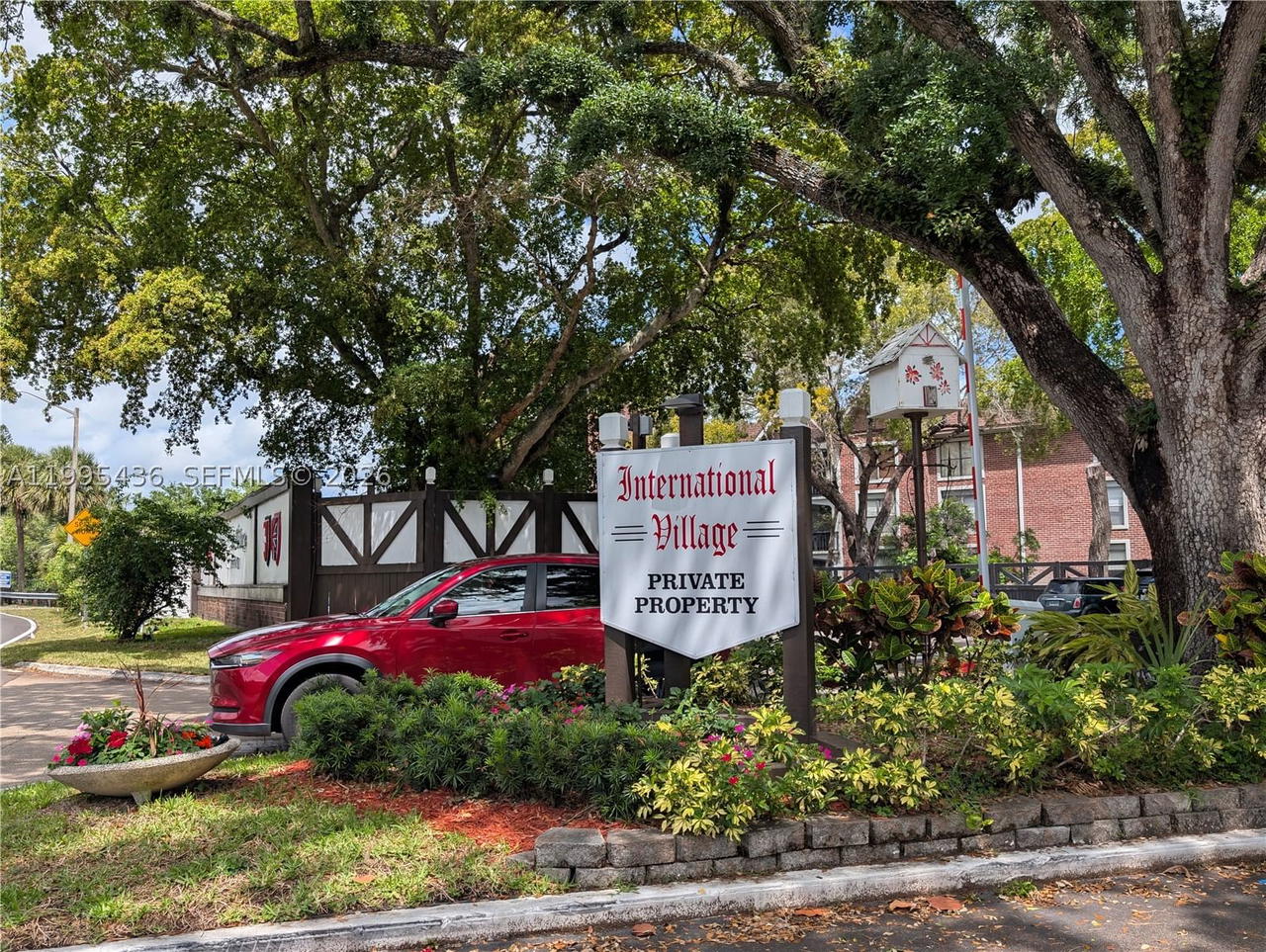 Real estate property located at 3720 Inverrary Dr #1J, Broward, International Village At, Lauderhill, FL