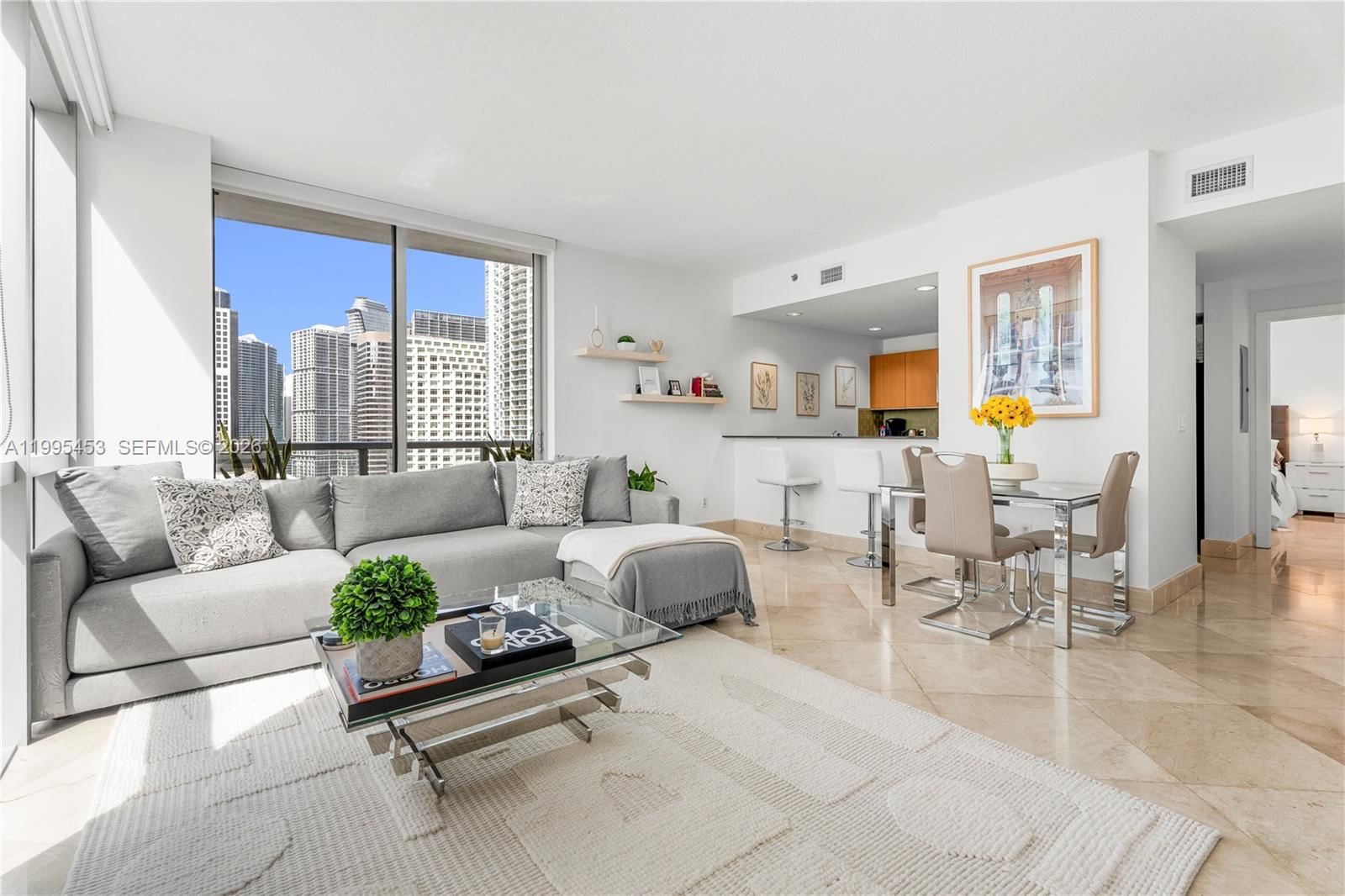 Real estate property located at 1060 Brickell Ave #2117, Miami-dade, 1060 Brickell Condo, Miami, FL