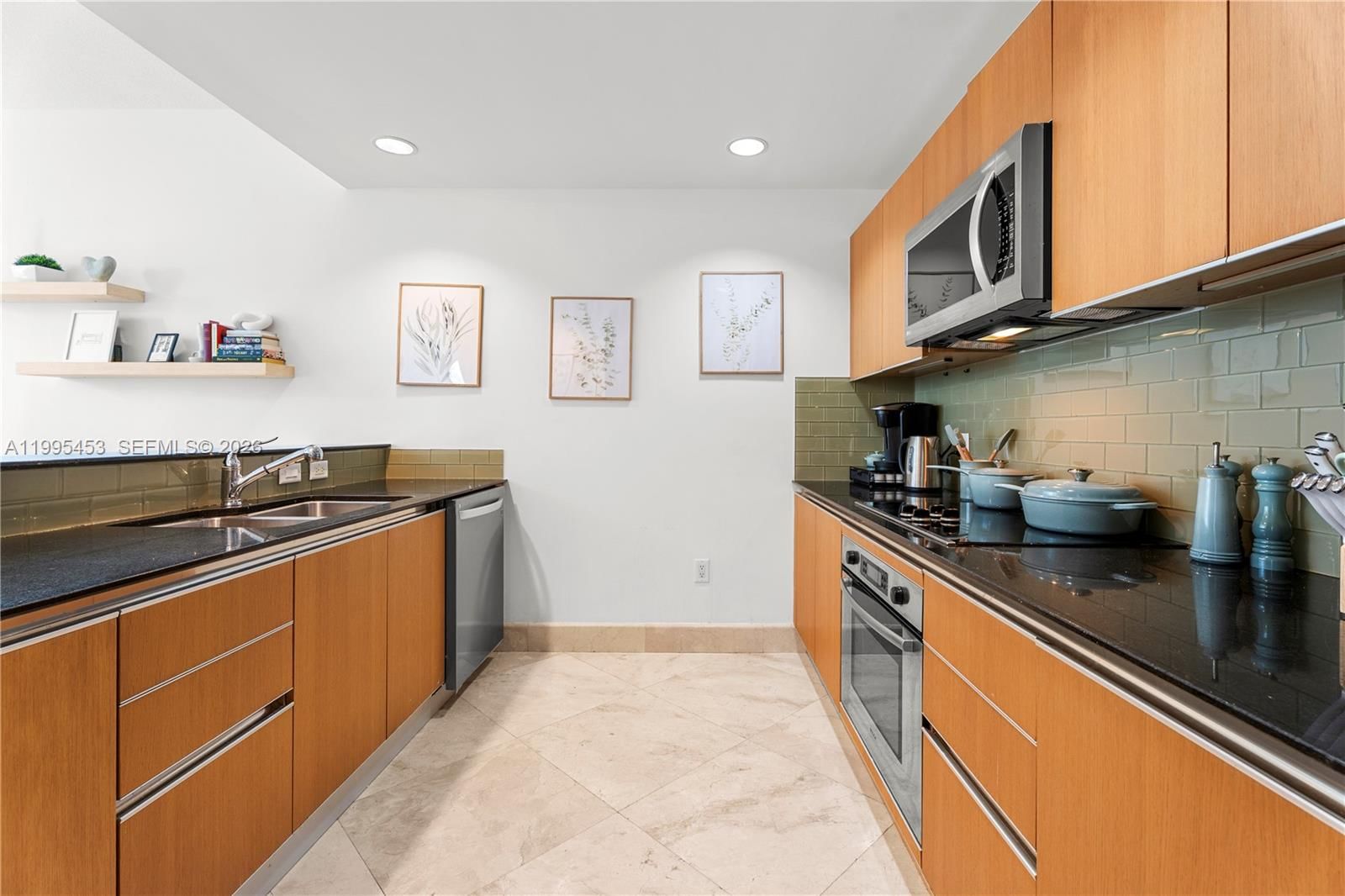 Real estate property located at 1060 Brickell Ave #2117, Miami-dade, 1060 Brickell Condo, Miami, FL