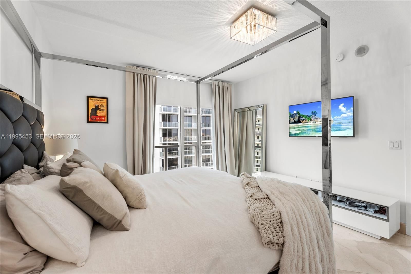 Real estate property located at 1060 Brickell Ave #2117, Miami-dade, 1060 Brickell Condo, Miami, FL