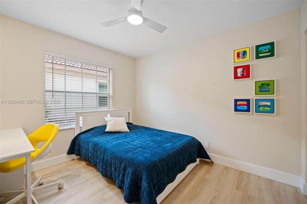 Real estate property located at 380 Cameron Dr, Broward, Sector 4, Weston, FL