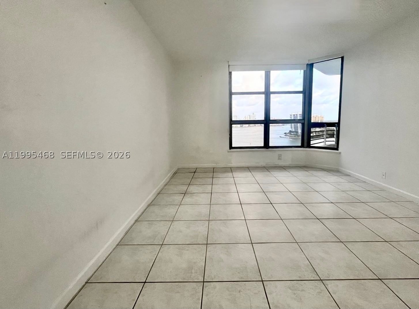 Real estate property located at 3530 Mystic Pointe Dr #1711, Miami-dade, Mystic Pointe Tower 500 C, Aventura, FL
