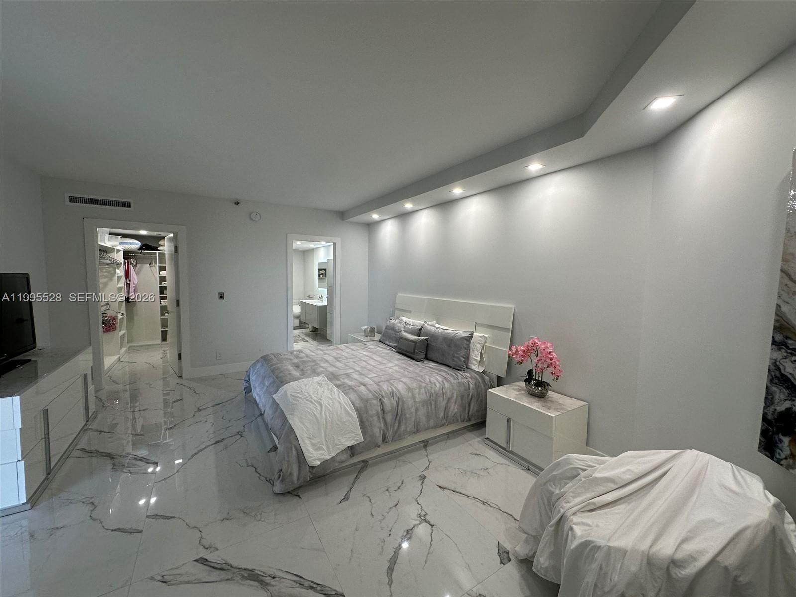 Real estate property located at 19500 Turnberry Way #14C, Miami-dade, Marina Tower Condo, Aventura, FL