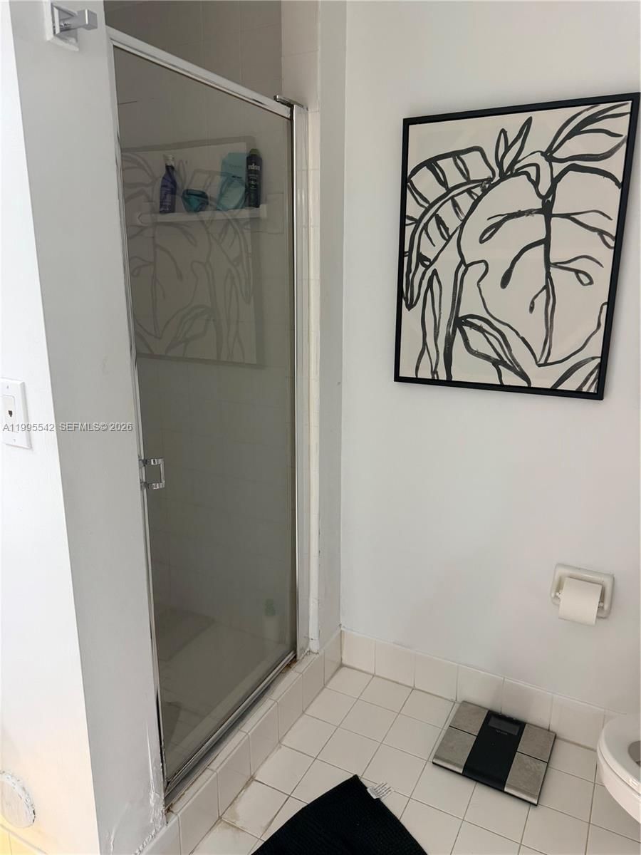 Real estate property located at 9725 52nd St #111, Miami-dade, Doral House Condo No 3, Doral, FL