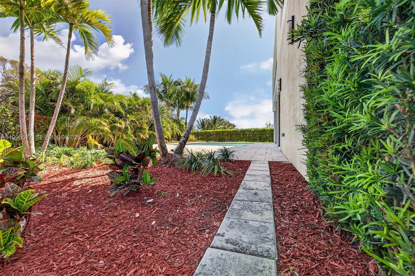 Real estate property located at 16709 Botaniko Drive North, Broward, Weston Estates, Weston, FL