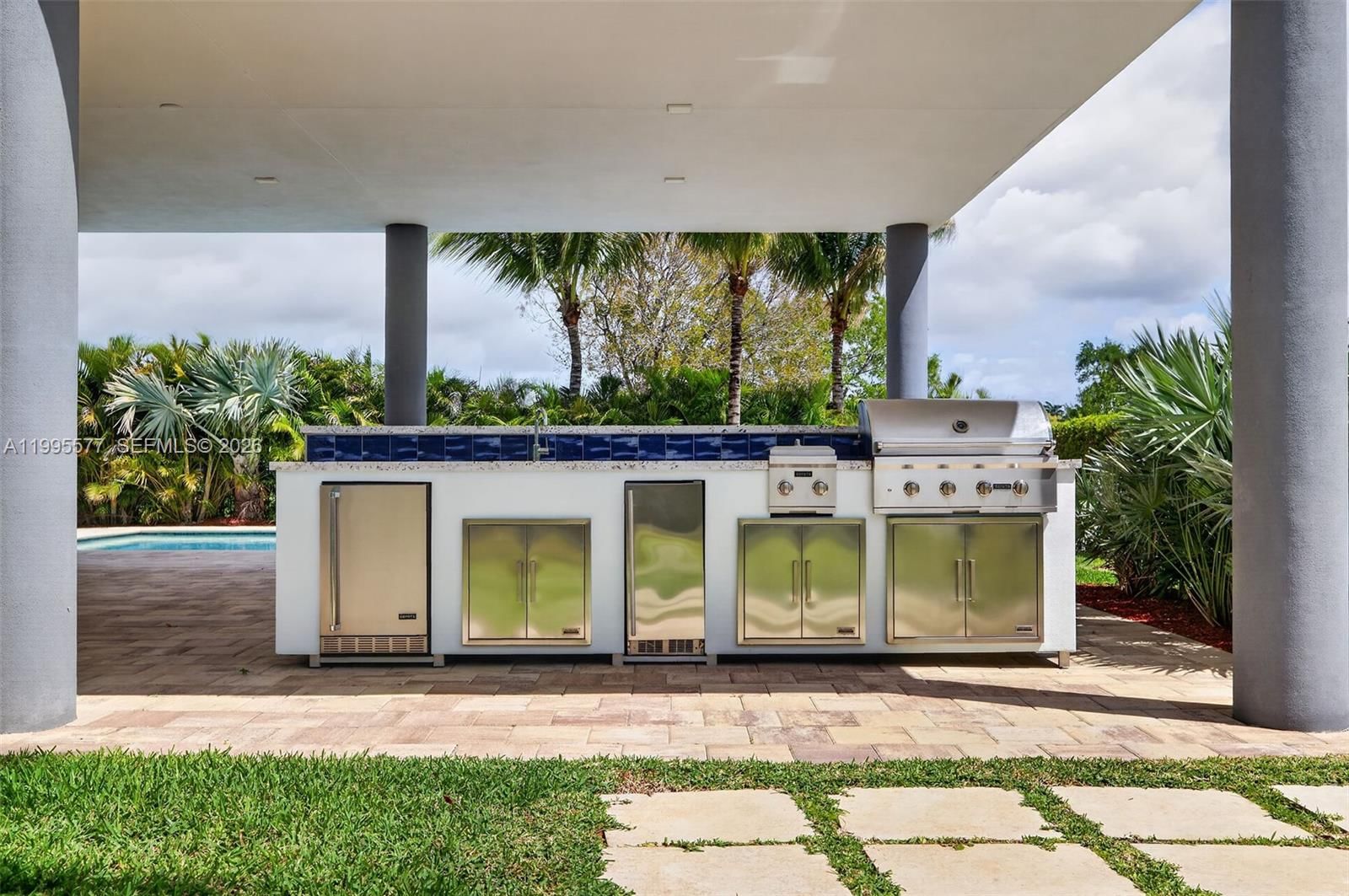 Real estate property located at 16709 Botaniko Drive North, Broward, Weston Estates, Weston, FL