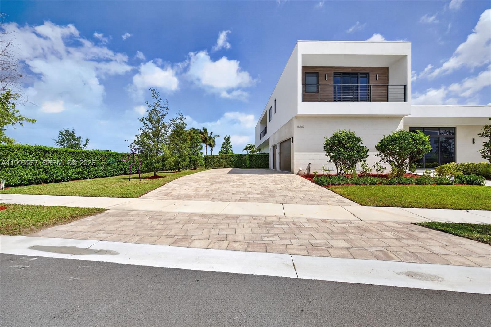 Real estate property located at 16709 Botaniko Drive North, Broward, Weston Estates, Weston, FL