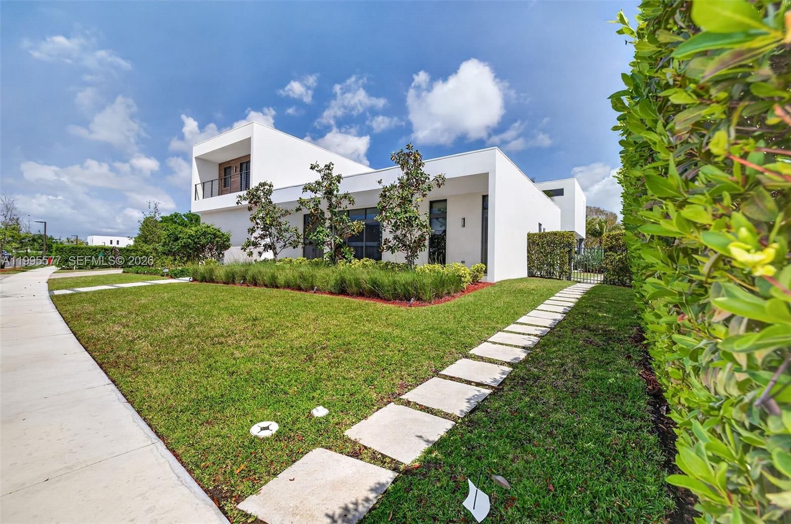 Real estate property located at 16709 Botaniko Drive North, Broward, Weston Estates, Weston, FL