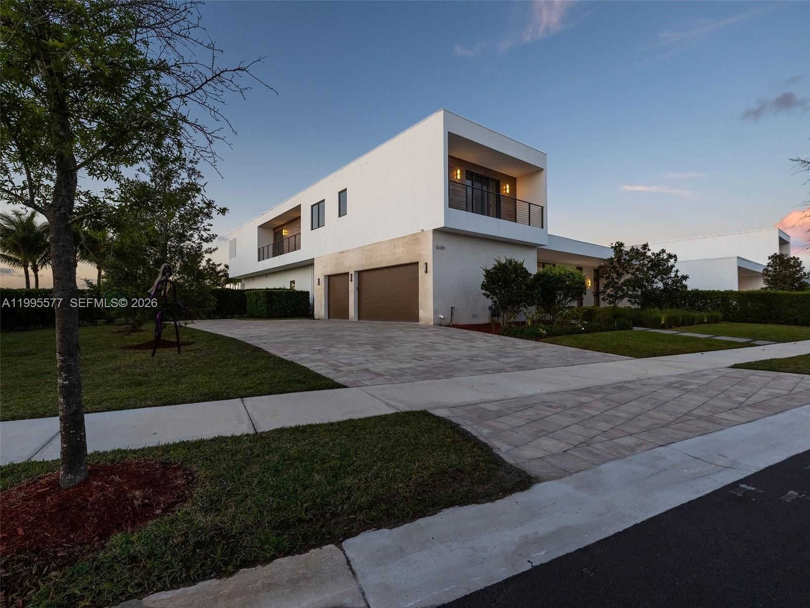 Real estate property located at 16709 Botaniko Drive North, Broward, Weston Estates, Weston, FL