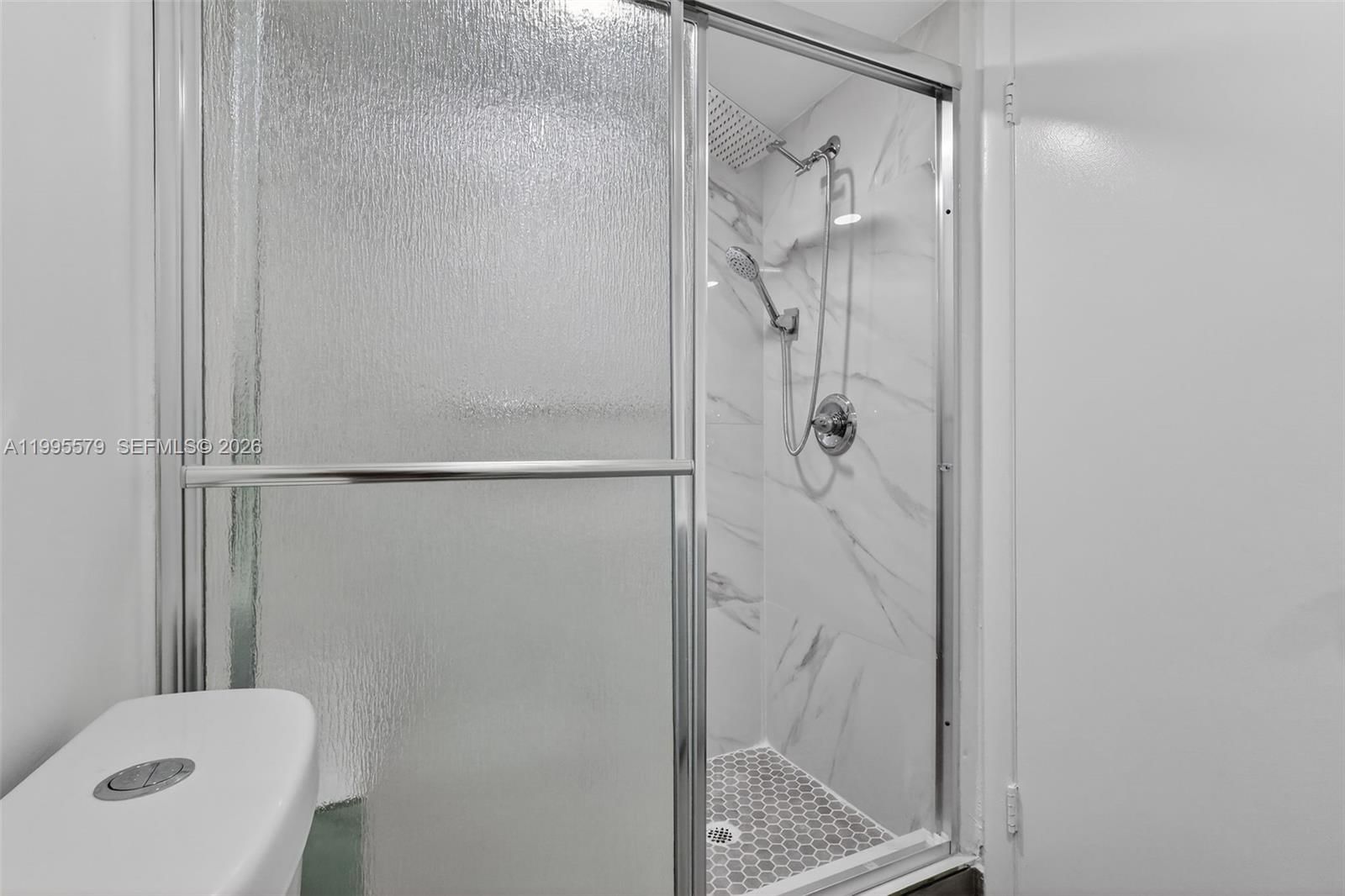 Real estate property located at 275 Gate Rd #104, Broward, Villas At Carriage Hills, Hollywood, FL