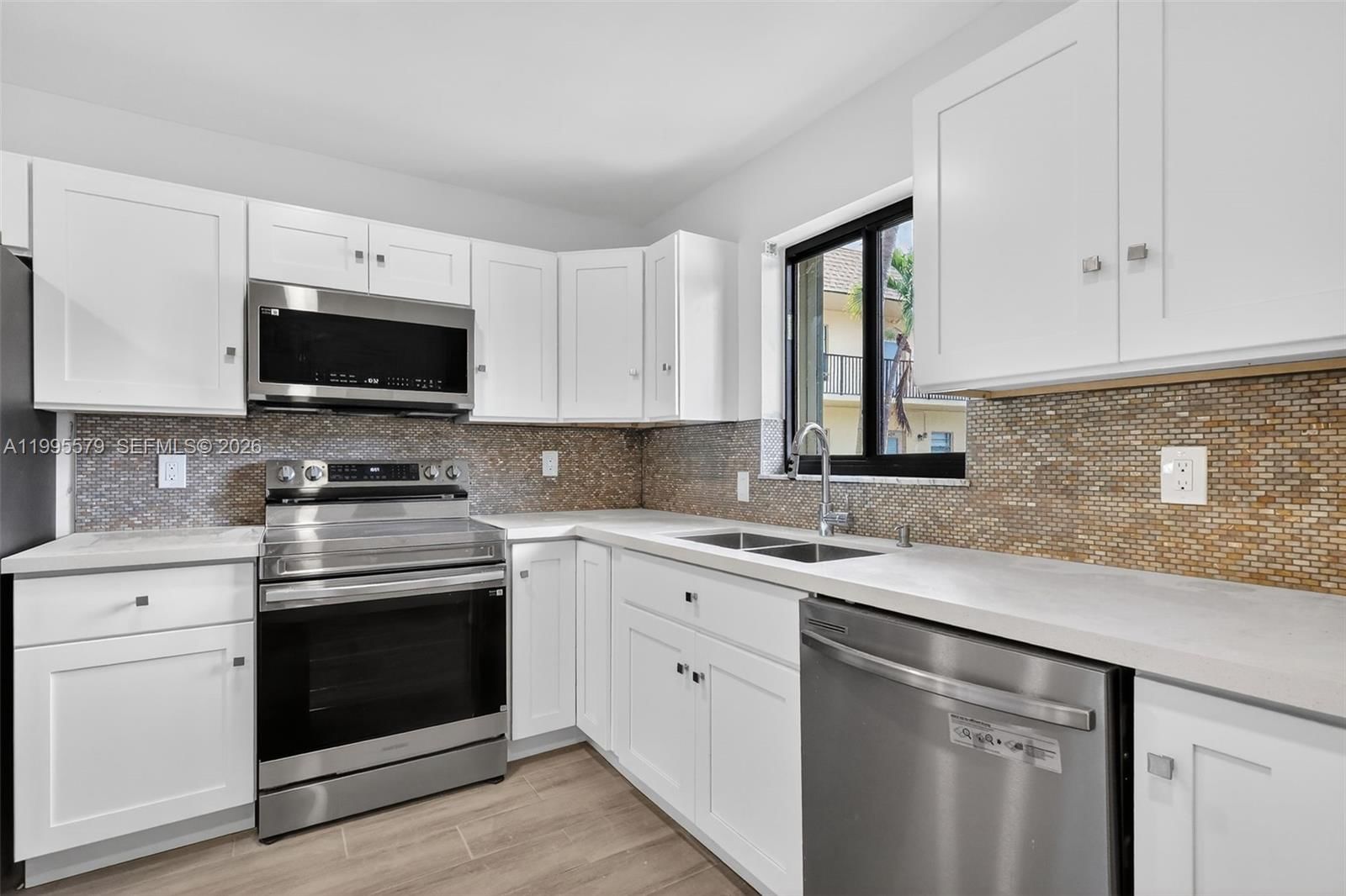 Real estate property located at 275 Gate Rd #104, Broward, Villas At Carriage Hills, Hollywood, FL