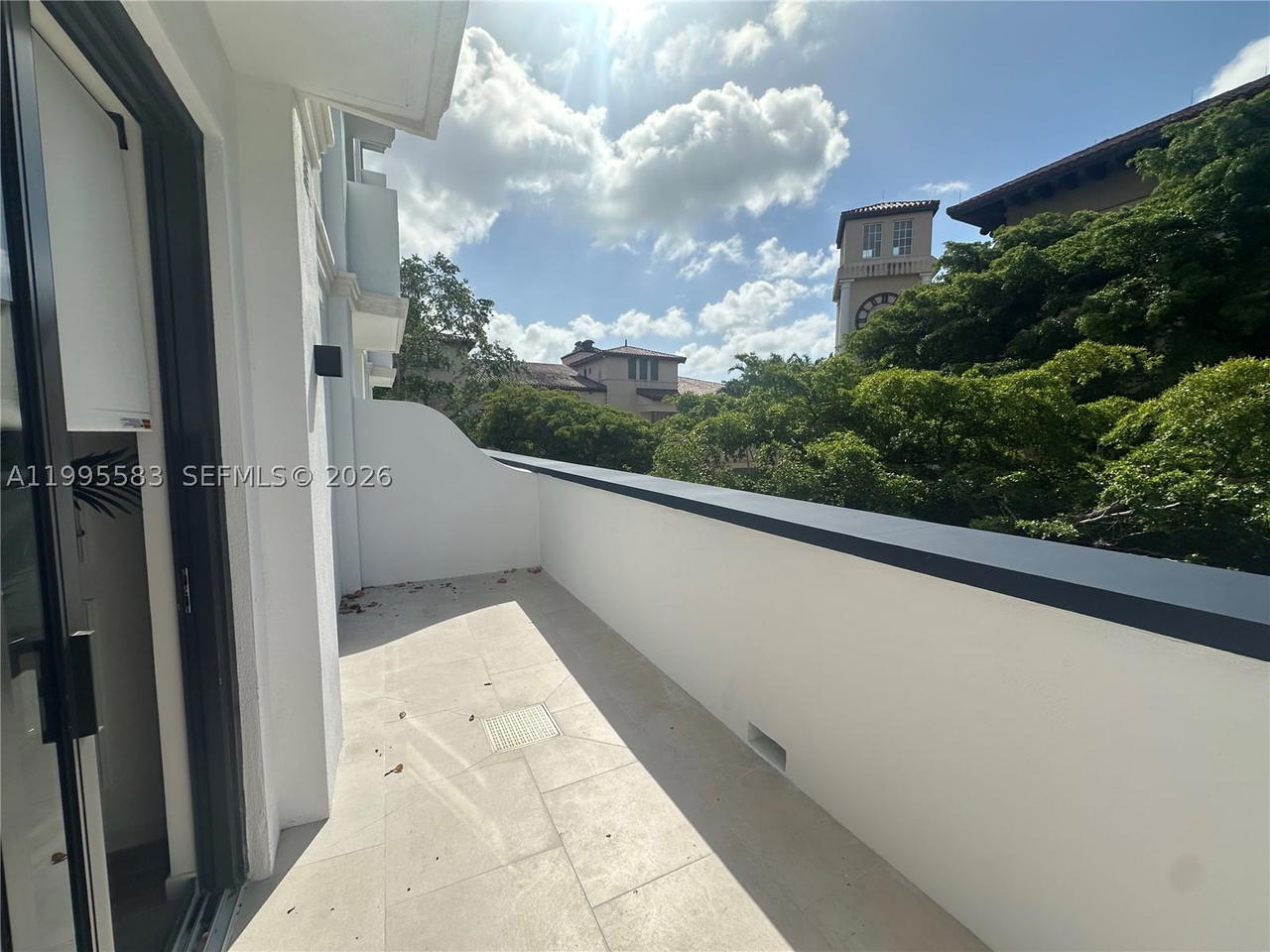 Real estate property located at 4220 Laguna St #308, Miami-dade, The Avenue Coral Gables, Coral Gables, FL