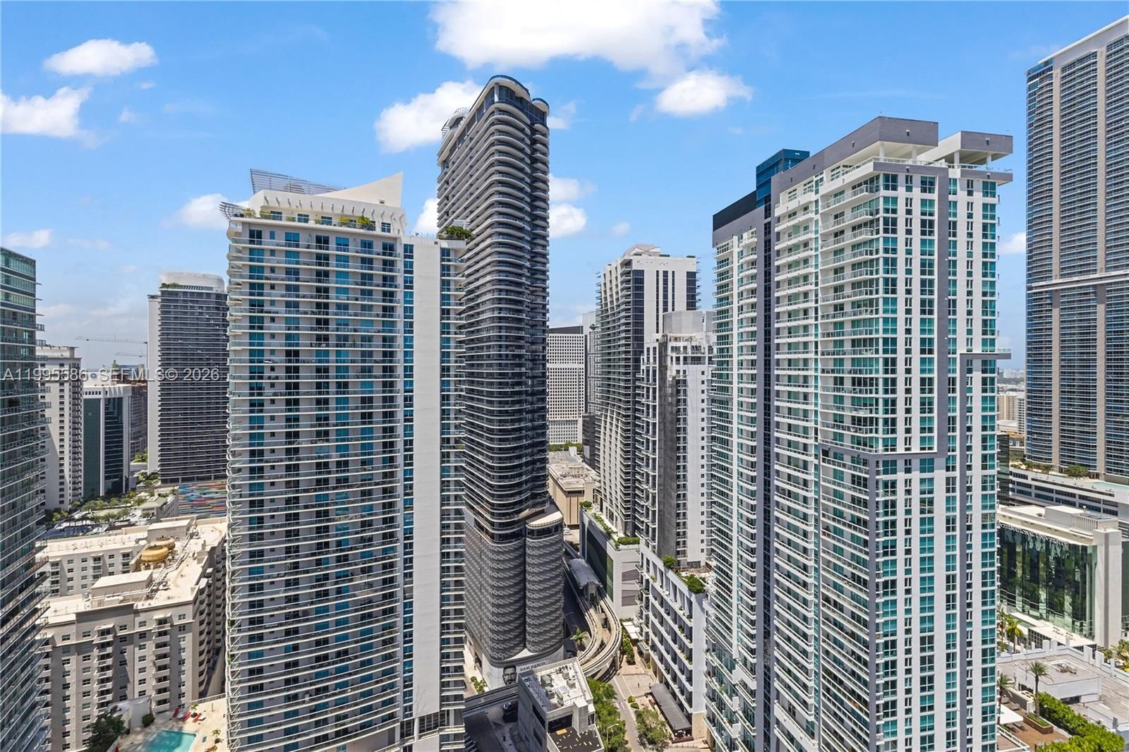 Real estate property located at 1250 Miami Ave #3506, Miami-dade, Vue At Brickell Condo, Miami, FL