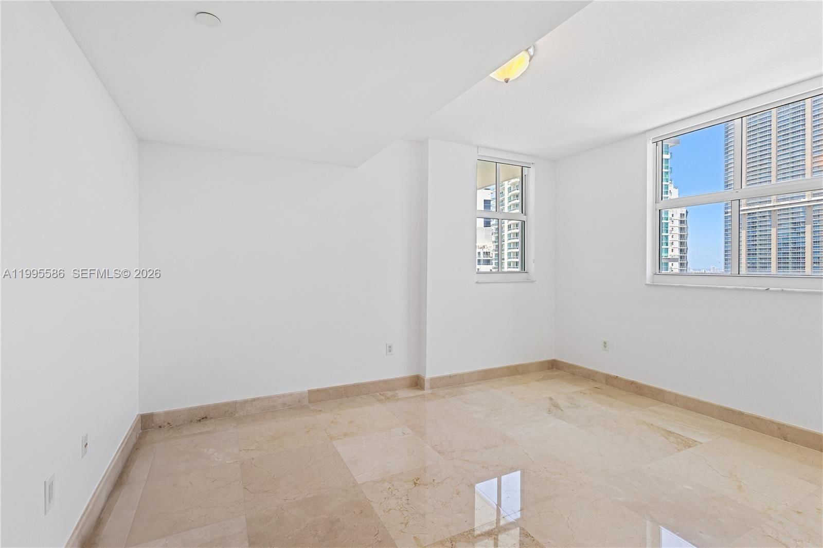 Real estate property located at 1250 Miami Ave #3506, Miami-dade, Vue At Brickell Condo, Miami, FL
