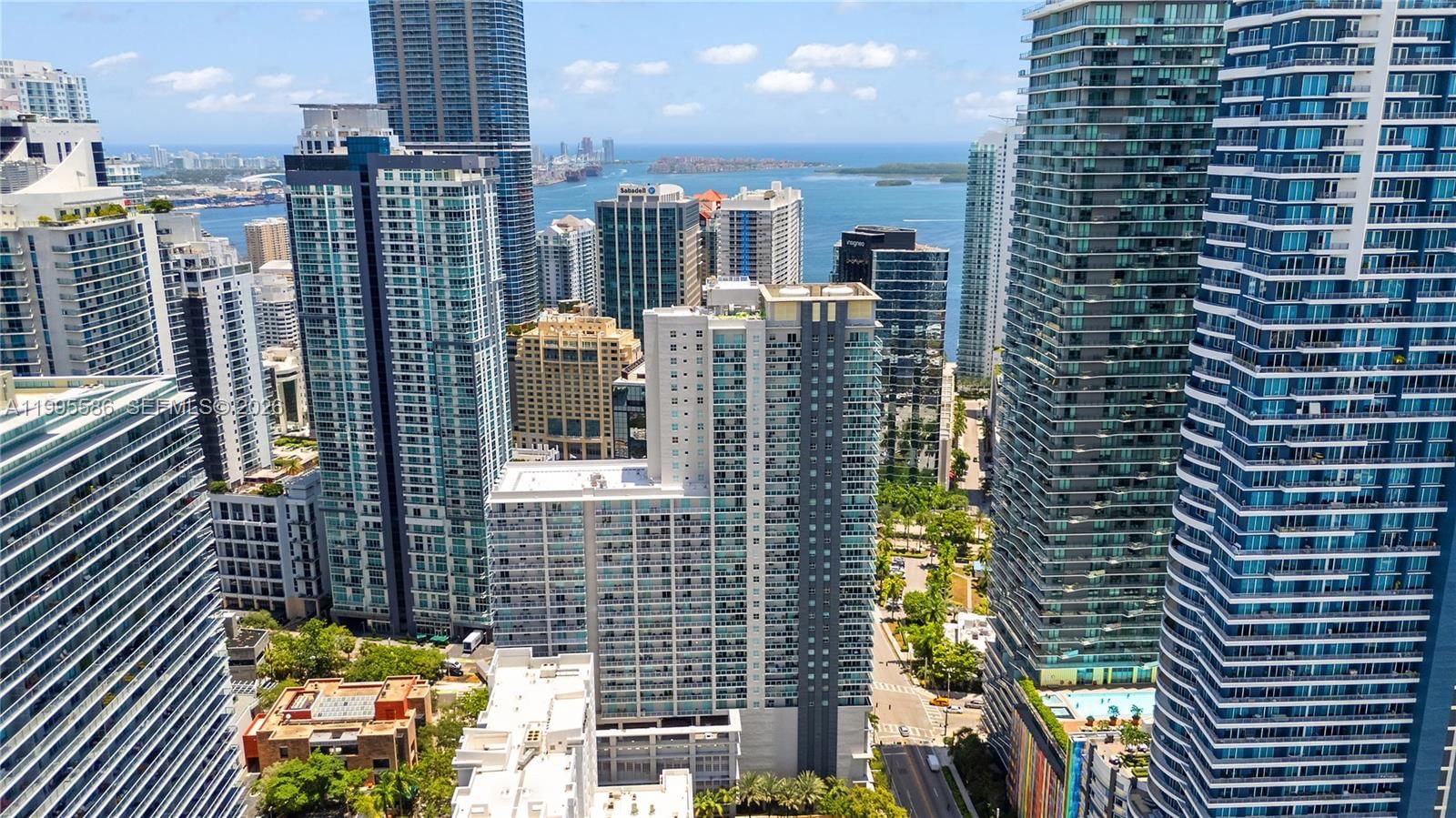 Real estate property located at 1250 Miami Ave #3506, Miami-dade, Vue At Brickell Condo, Miami, FL