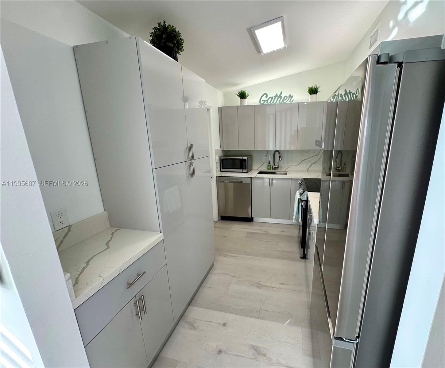 Real estate property located at 2406 Marathon Ln, Broward, Lauderdale Isles No 2-blk, Fort Lauderdale, FL