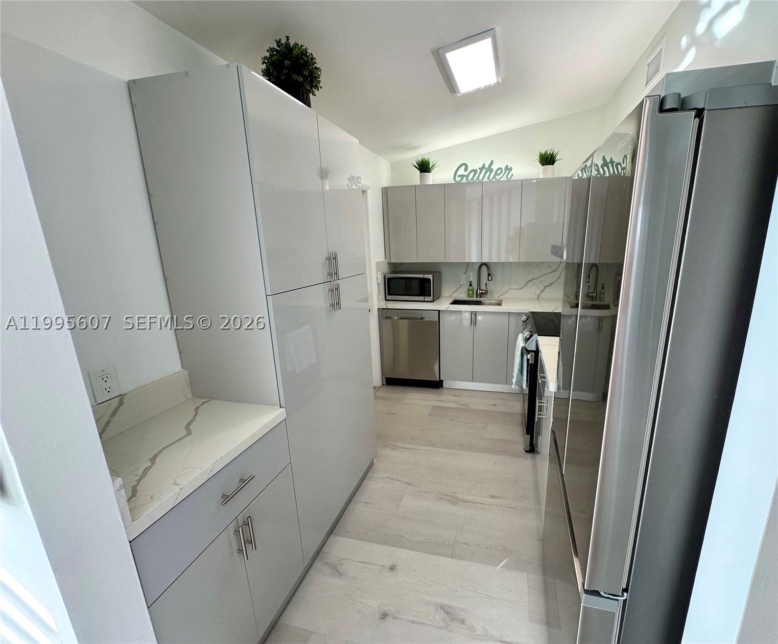 Real estate property located at 2406 Marathon Ln, Broward, Lauderdale Isles No 2-blk, Fort Lauderdale, FL