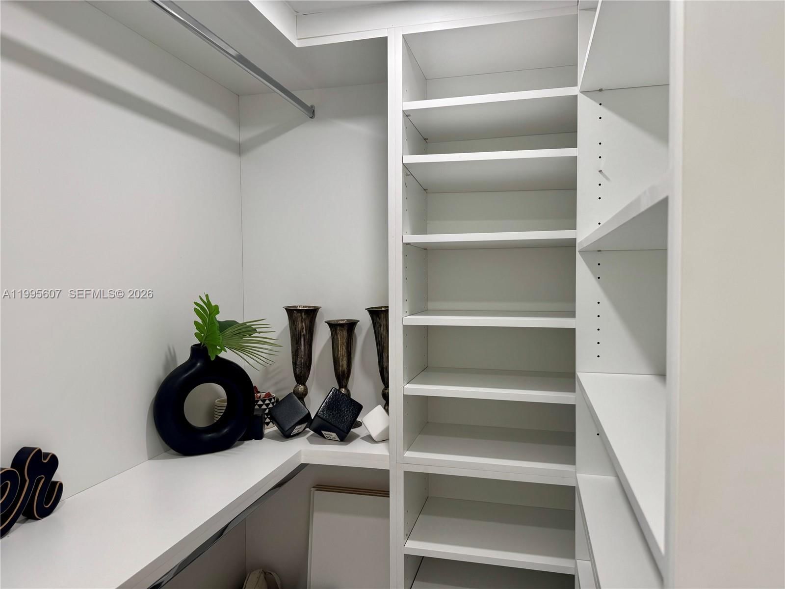 Real estate property located at 2406 Marathon Ln, Broward, Lauderdale Isles No 2-blk, Fort Lauderdale, FL