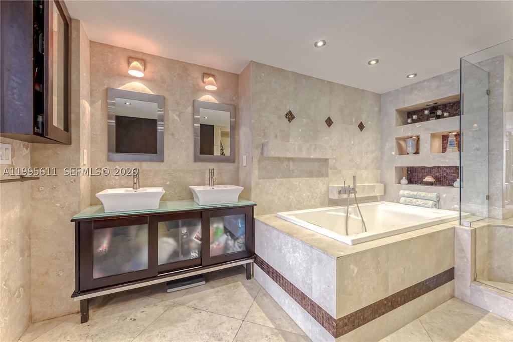 Real estate property located at 3800 Ocean Drive #1606, Broward, Hallmark Of Hollywood Con, Hollywood, FL