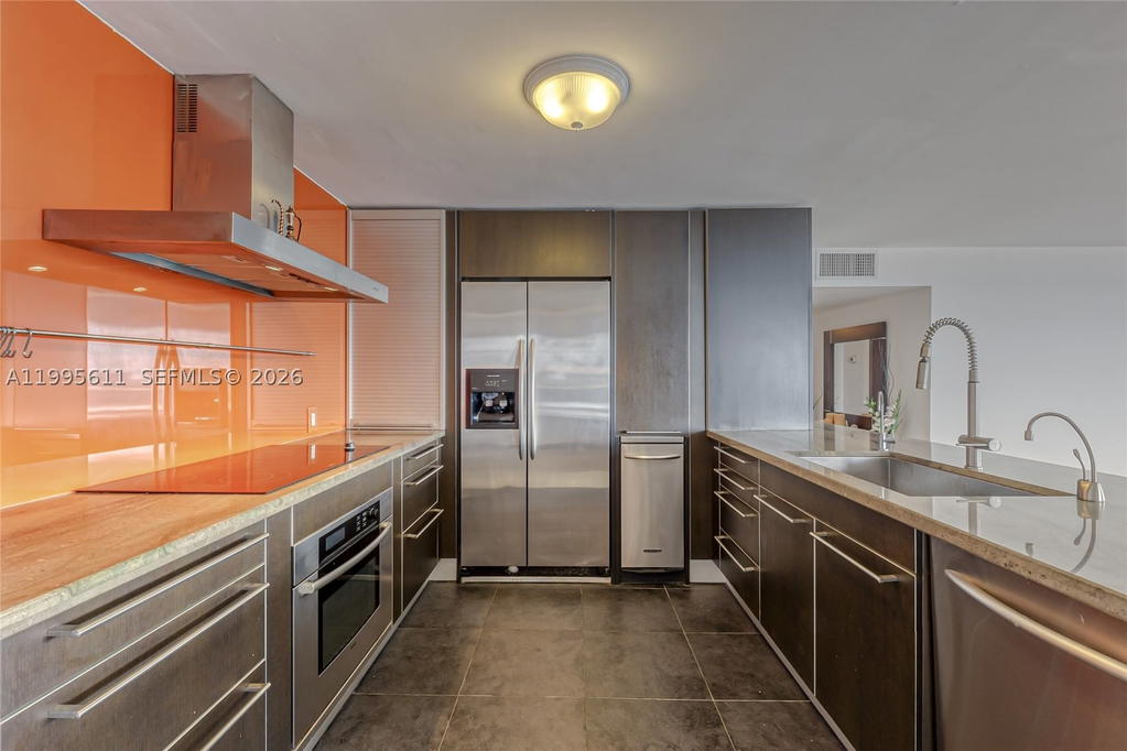 Real estate property located at 3800 Ocean Drive #1606, Broward, Hallmark Of Hollywood Con, Hollywood, FL