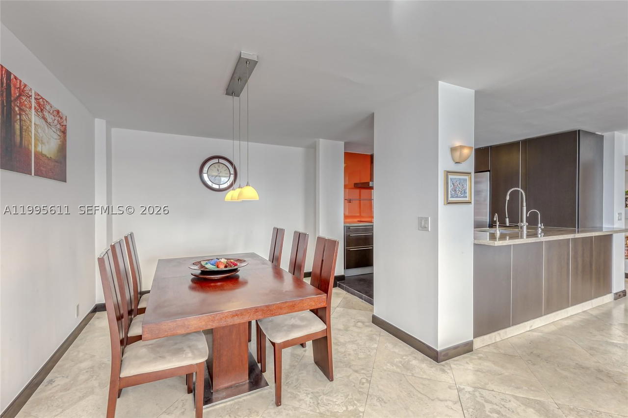 Real estate property located at 3800 Ocean Drive #1606, Broward, Hallmark Of Hollywood Con, Hollywood, FL