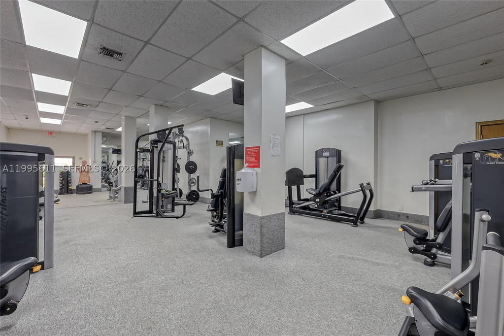 Real estate property located at 3800 Ocean Drive #1606, Broward, Hallmark Of Hollywood Con, Hollywood, FL