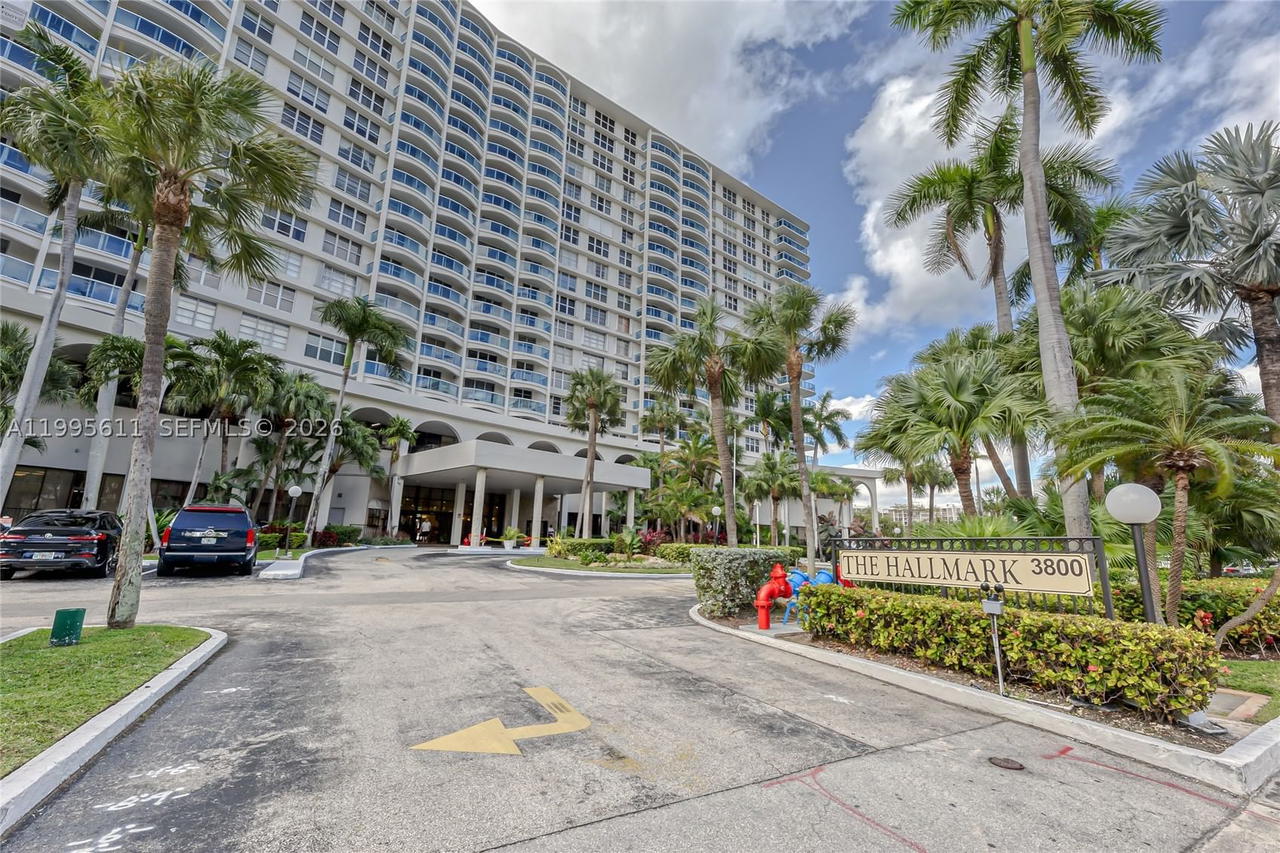 Real estate property located at 3800 Ocean Drive #1606, Broward, Hallmark Of Hollywood Con, Hollywood, FL