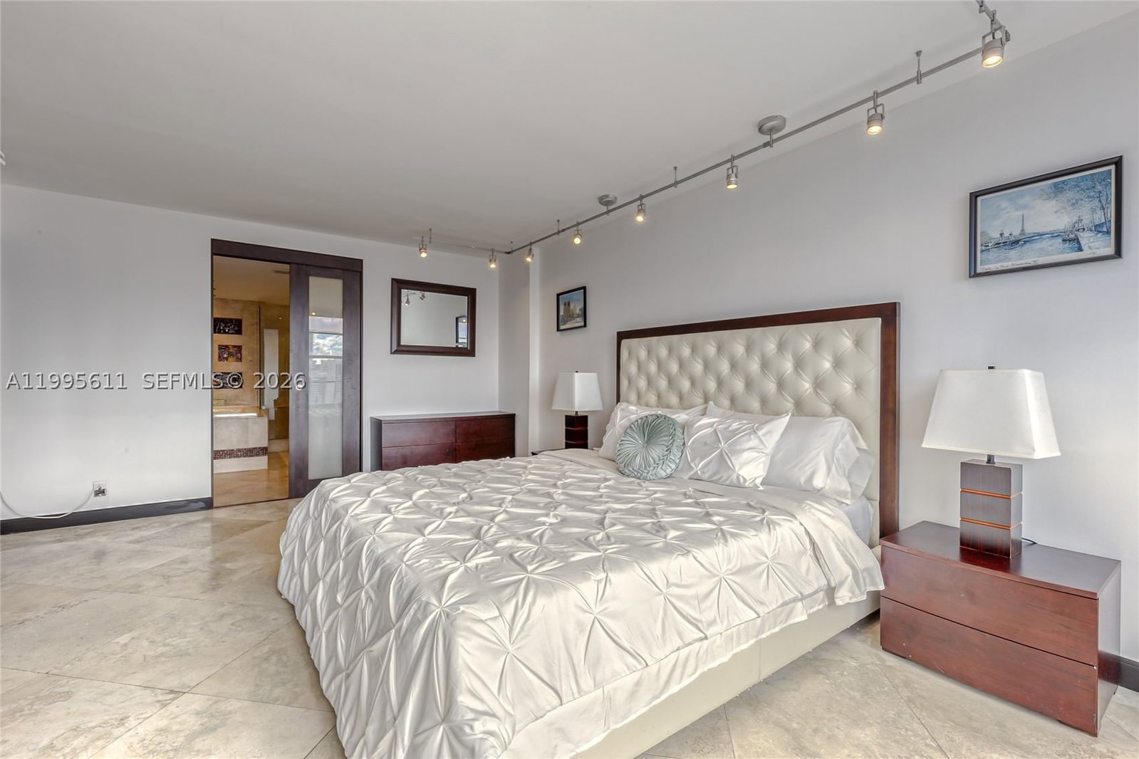Real estate property located at 3800 Ocean Drive #1606, Broward, Hallmark Of Hollywood Con, Hollywood, FL