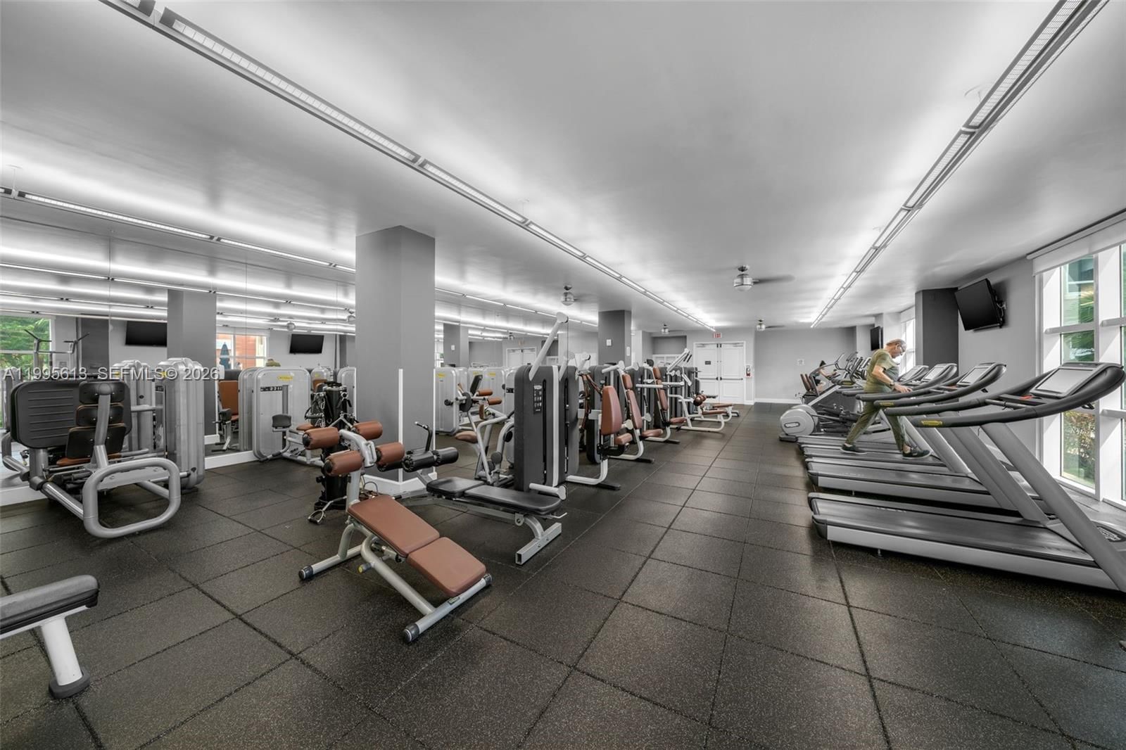 Real estate property located at 2000 Bayshore Dr #702, Miami-dade, Cite Condo, Miami, FL