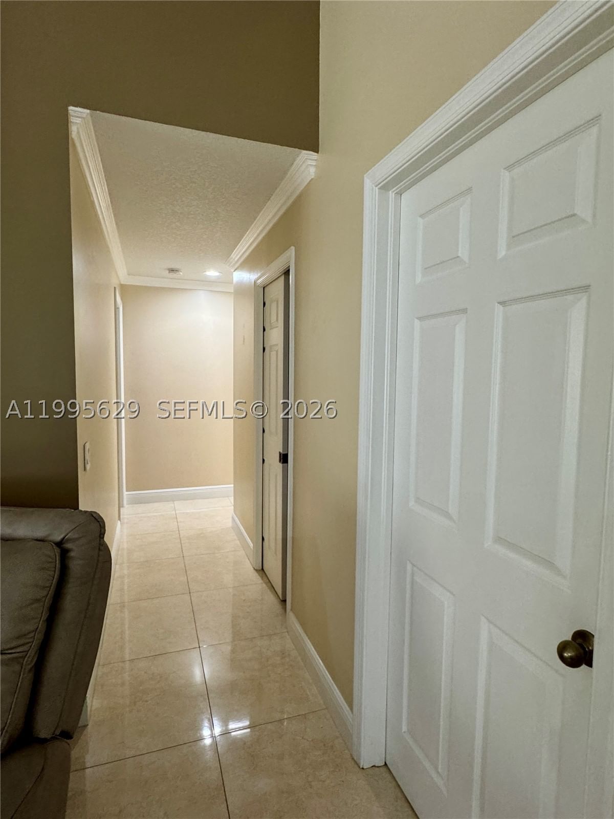 Real estate property located at 2723 Abiaca Cir, Broward, Ridge On Nob Hill, Davie, FL