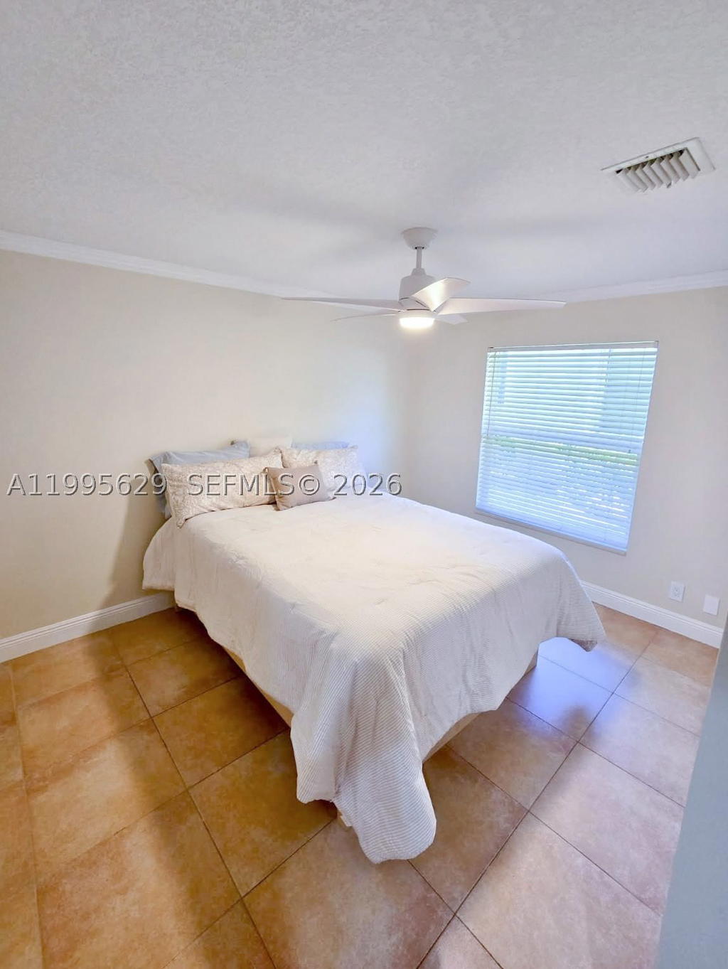 Real estate property located at 2723 Abiaca Cir, Broward, Ridge On Nob Hill, Davie, FL