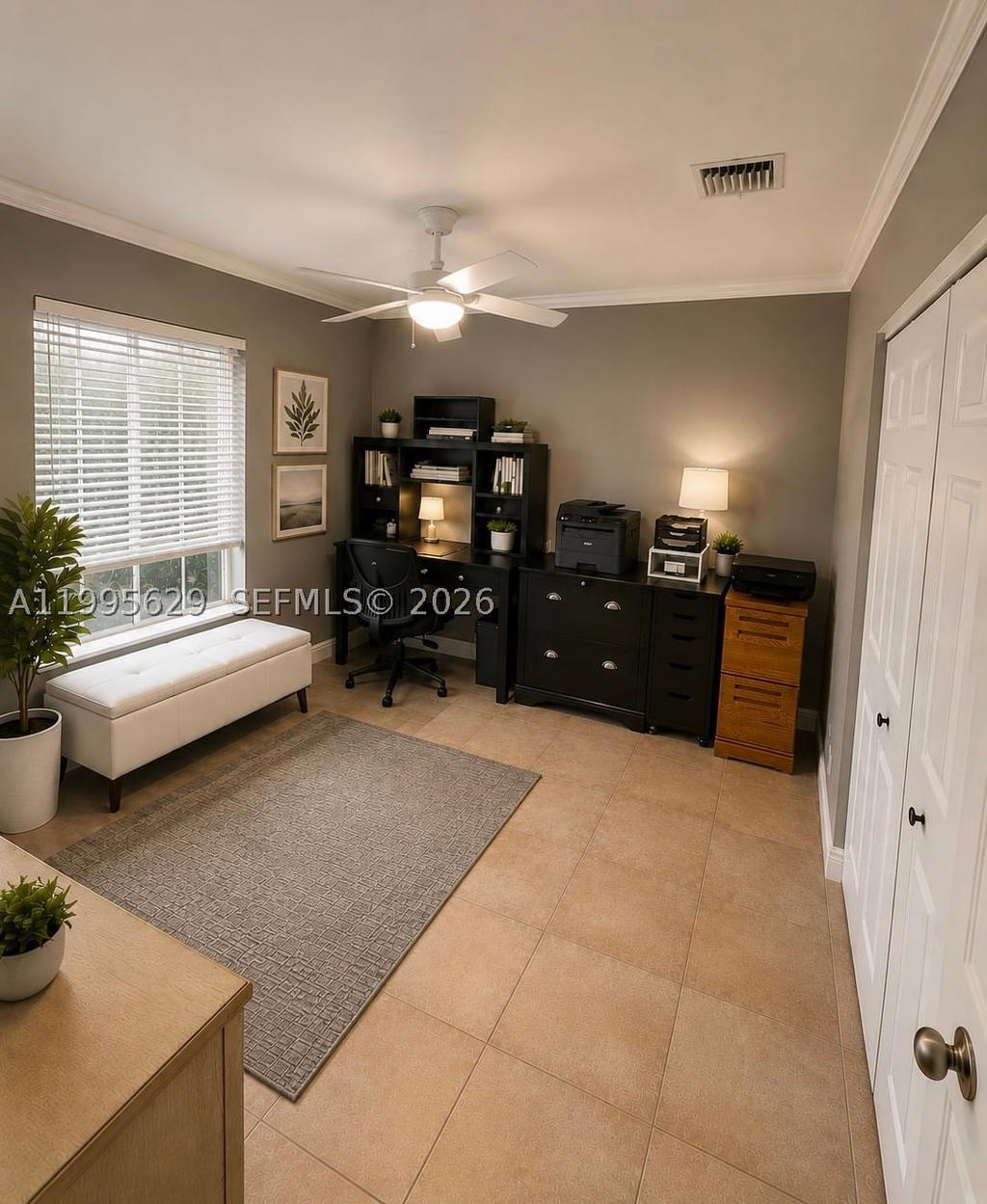 Real estate property located at 2723 Abiaca Cir, Broward, Ridge On Nob Hill, Davie, FL