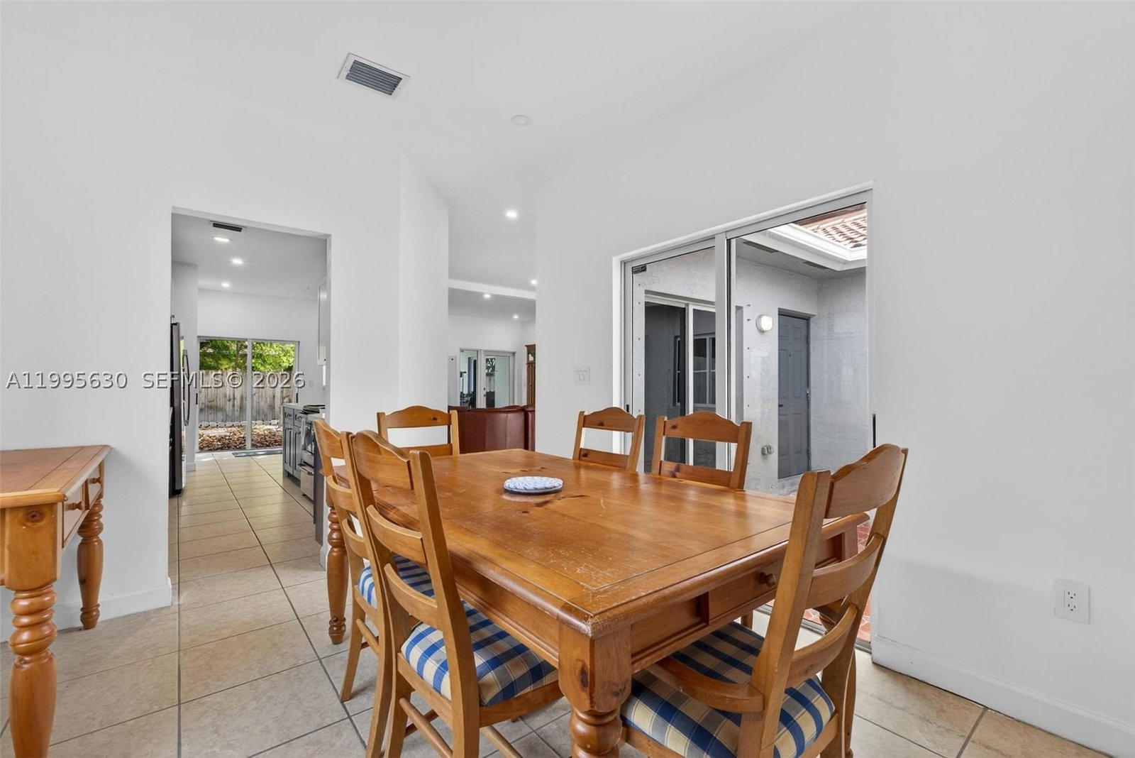 Real estate property located at 1281 41st Pl, Miami-dade, Cristys Homes, Homestead, FL