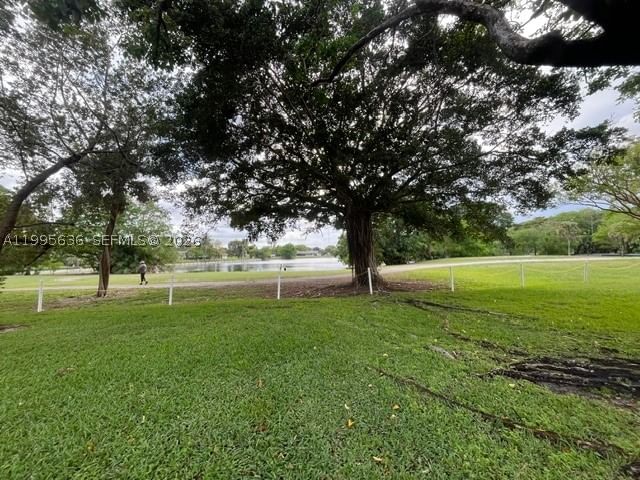 Real estate property located at 8810 Mcnab Rd #204, Broward, Greens Condo Apts Phase I, Tamarac, FL