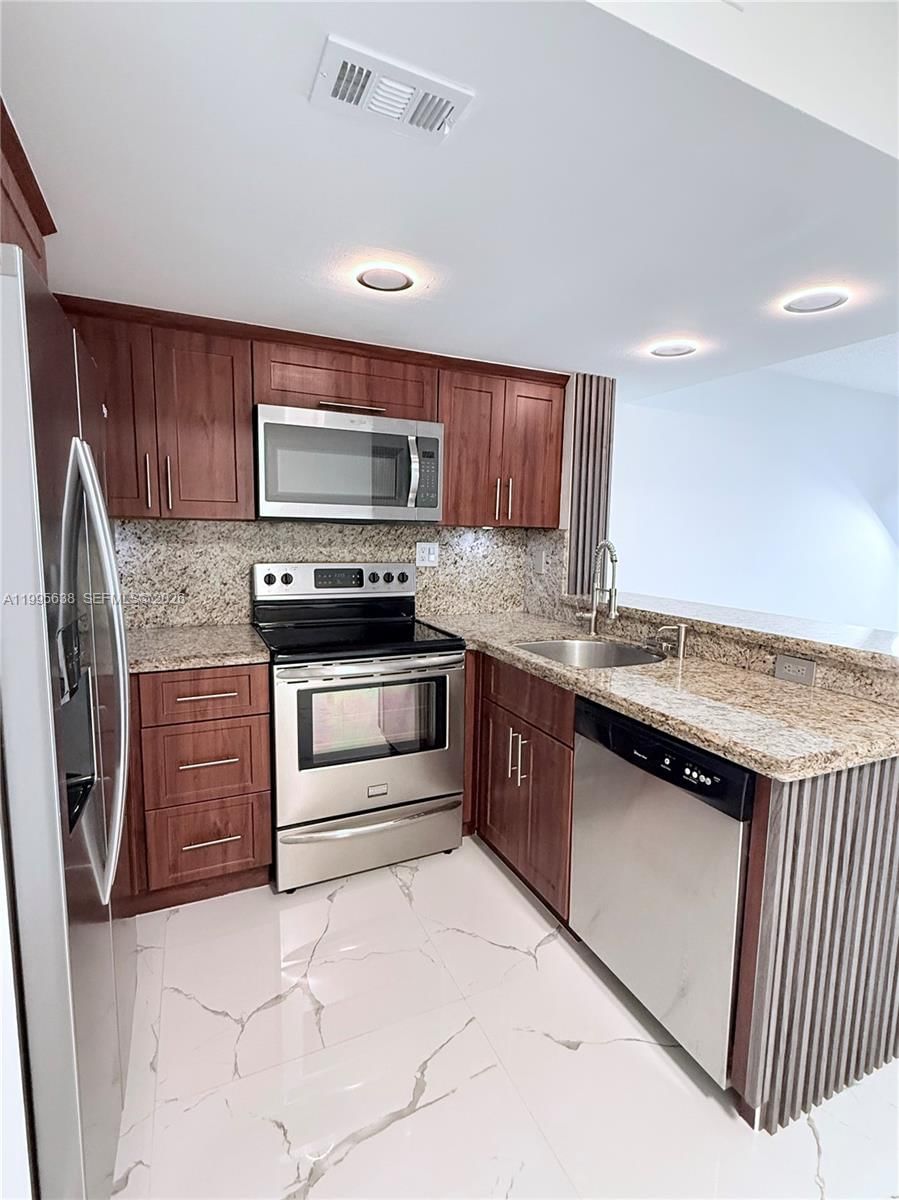 Real estate property located at 8660 5th Ter #15-108, Miami-dade, Coral Pointe Townhomes Co, Miami, FL