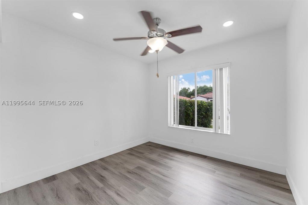 Real estate property located at 17570 142nd Ct, Miami-dade, Weitzer Serena Lakes West, Miami, FL