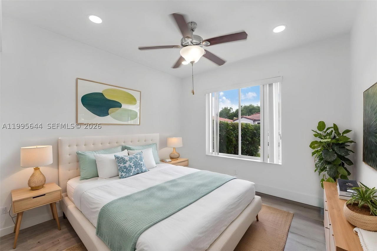 Real estate property located at 17570 142nd Ct, Miami-dade, Weitzer Serena Lakes West, Miami, FL