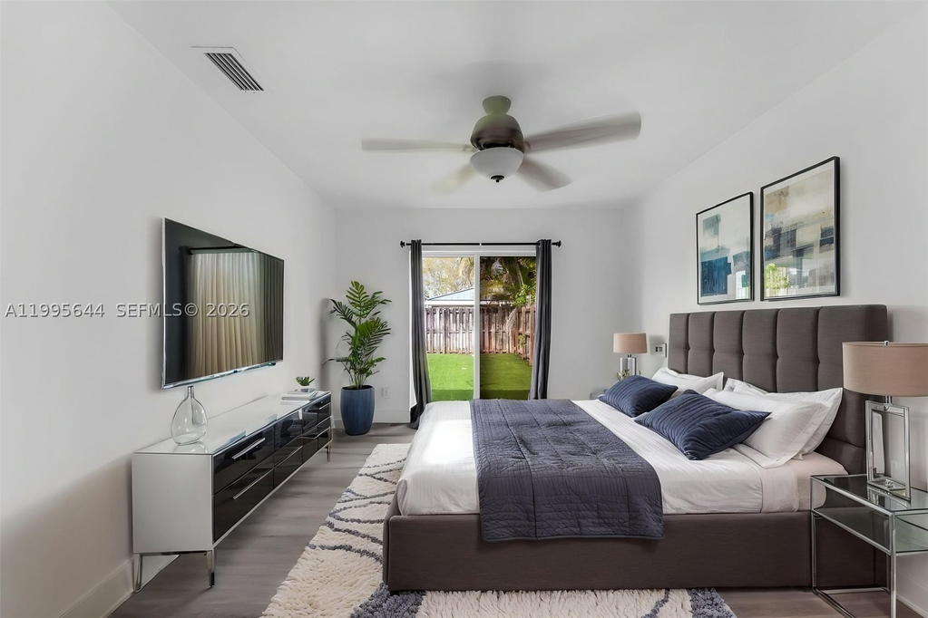 Real estate property located at 17570 142nd Ct, Miami-dade, Weitzer Serena Lakes West, Miami, FL