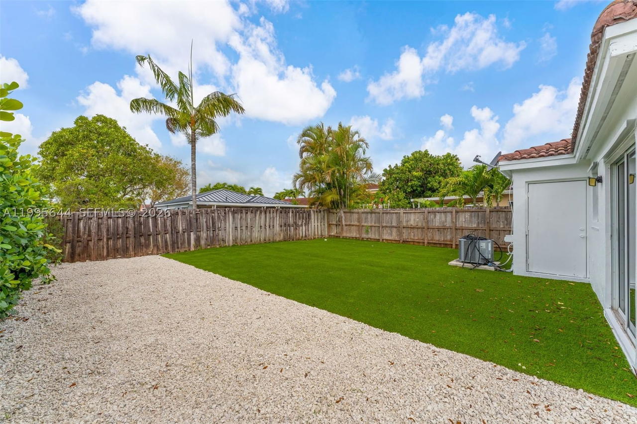 Real estate property located at 17570 142nd Ct, Miami-dade, Weitzer Serena Lakes West, Miami, FL