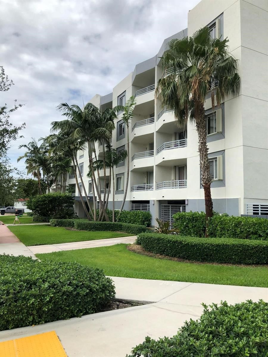 Real estate property located at 1401 Bay Rd #412, Miami-dade, The Sails Condo, Miami Beach, FL