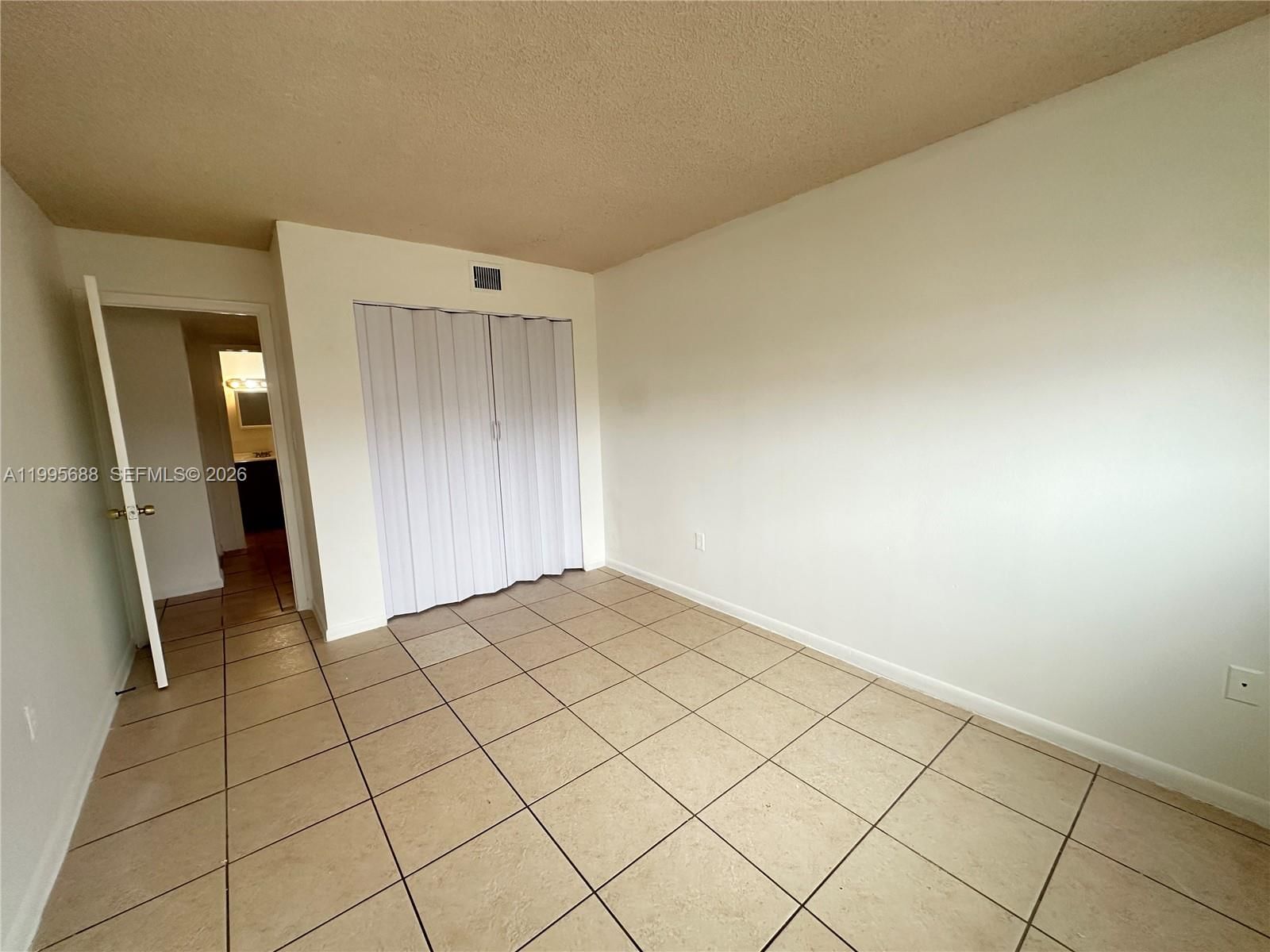 Real estate property located at 3600 21st St #309, Broward, Sunset Hills I Condominiu, Lauderdale Lakes, FL