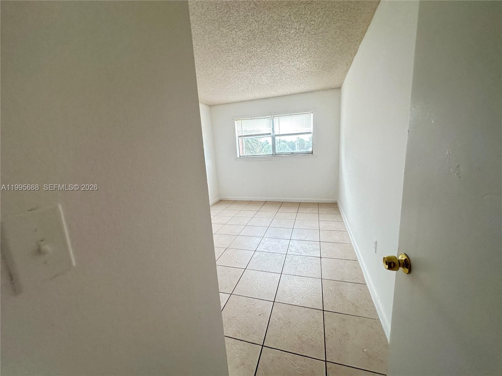 Real estate property located at 3600 21st St #309, Broward, Sunset Hills I Condominiu, Lauderdale Lakes, FL