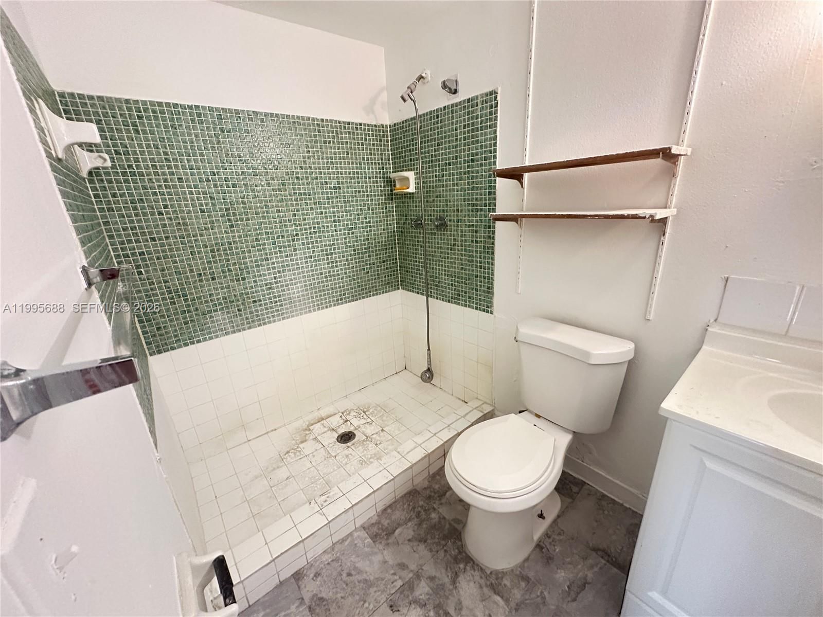 Real estate property located at 3600 21st St #309, Broward, Sunset Hills I Condominiu, Lauderdale Lakes, FL