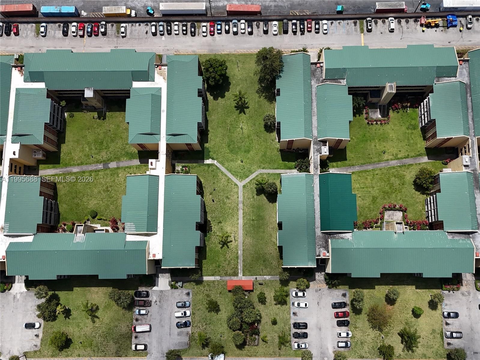 Real estate property located at 3600 21st St #309, Broward, Sunset Hills I Condominiu, Lauderdale Lakes, FL