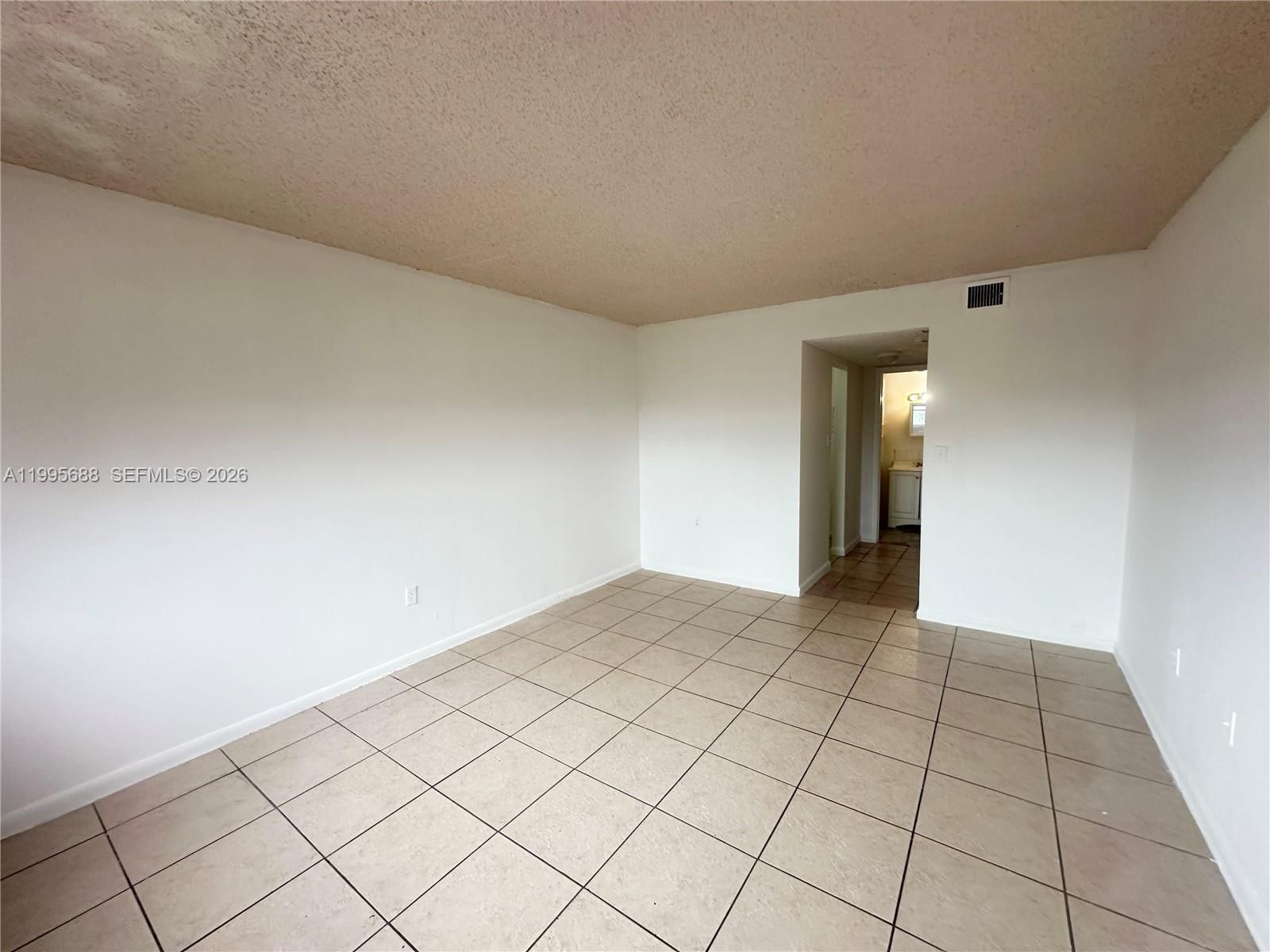 Real estate property located at 3600 21st St #309, Broward, Sunset Hills I Condominiu, Lauderdale Lakes, FL