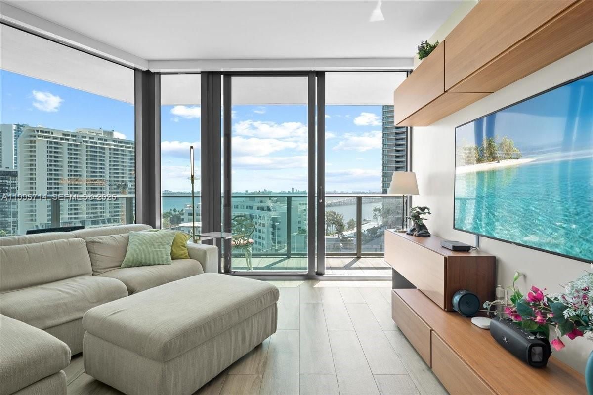 Real estate property located at 501 31st St #1201, Miami-dade, Paraiso Bayviews Condo, Miami, FL